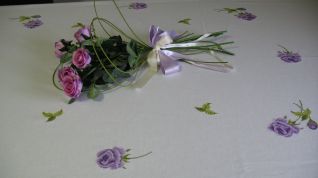 Tovaglia con rose violetta