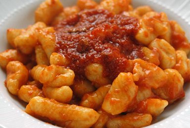 Gnocchi al sugo di collina calabrese